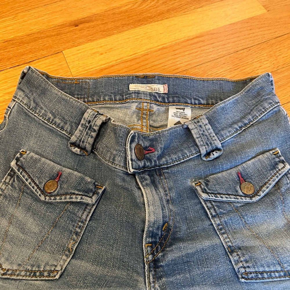 Levi’s - Picture 3 of 11